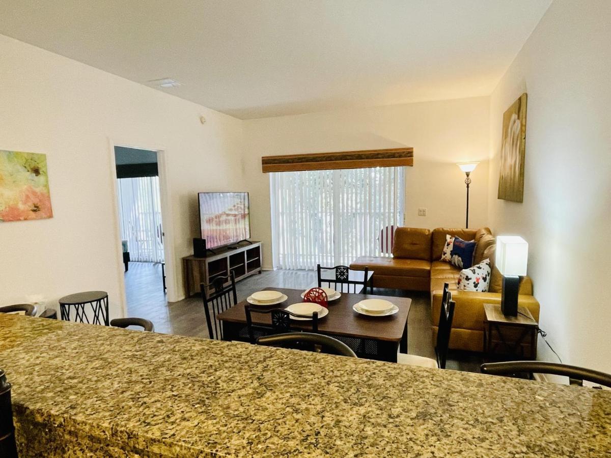 Apartment Huge Screened Patio That Overlooks Lake Buck, Near Famous Attractions!!