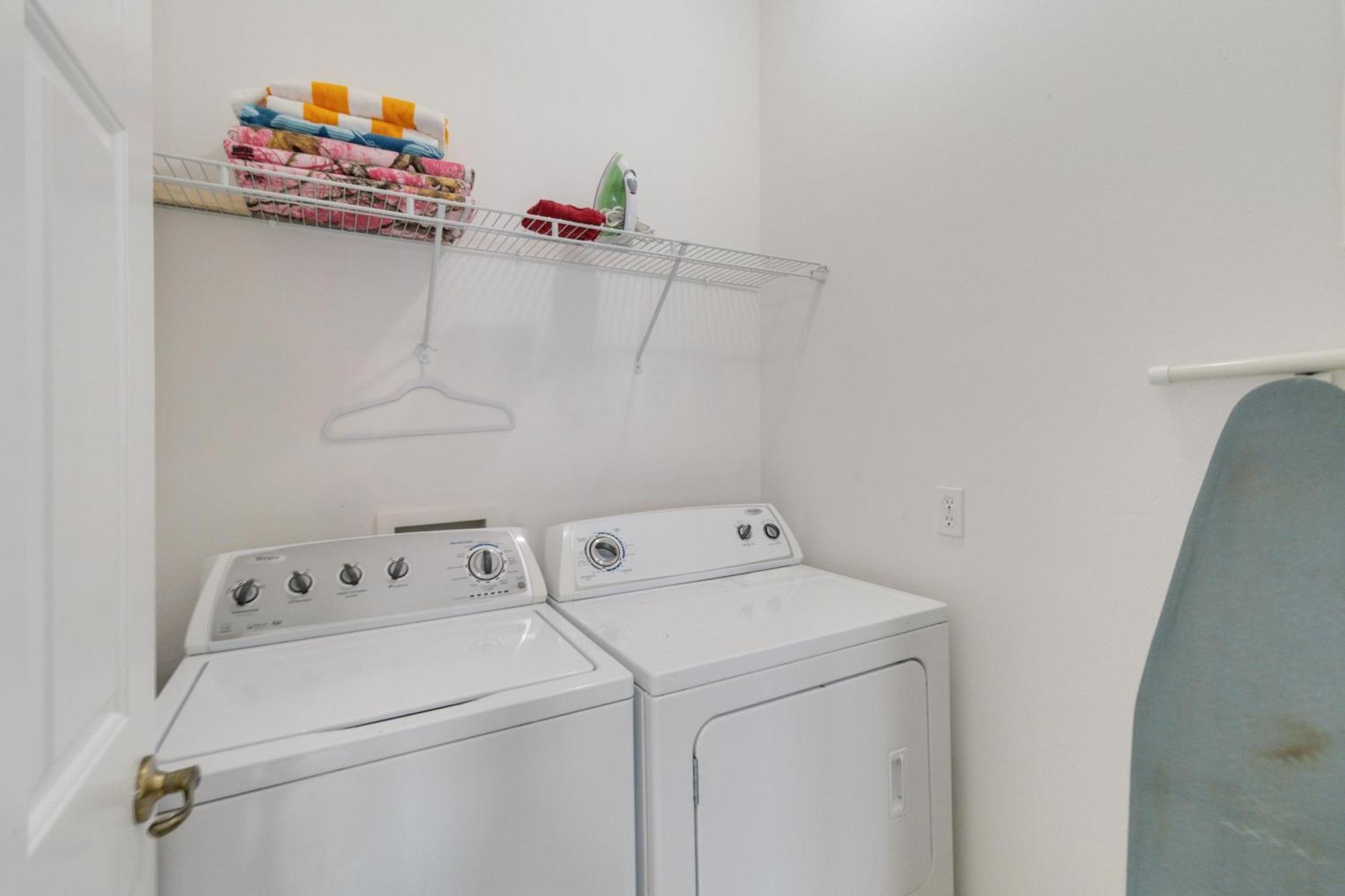 Apartment Huge Screened Patio That Overlooks Lake Buck, Near Famous Attractions!! Orlando