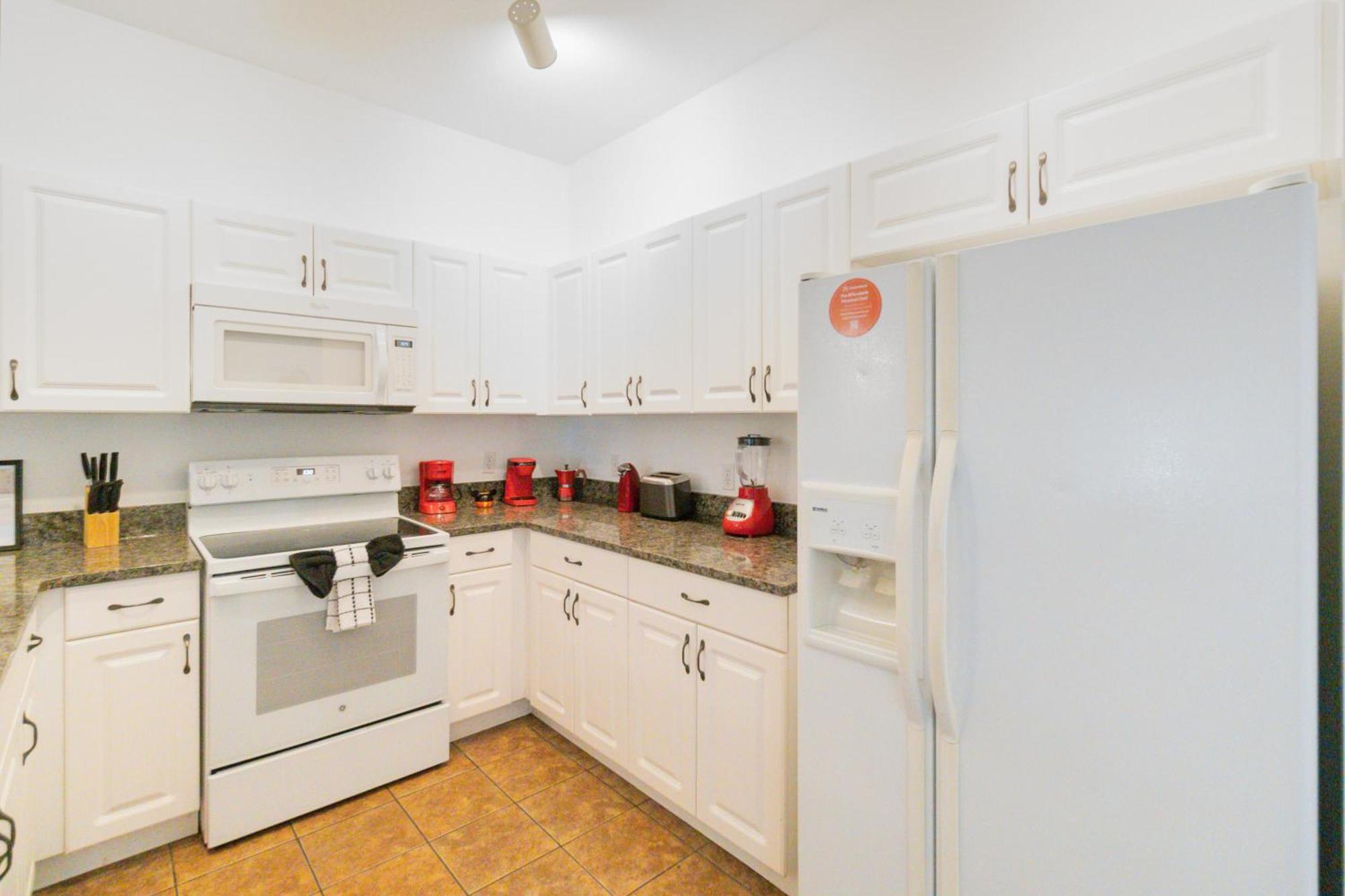 Huge Screened Patio That Overlooks Lake Buck, Near Famous Attractions!! * Orlando
